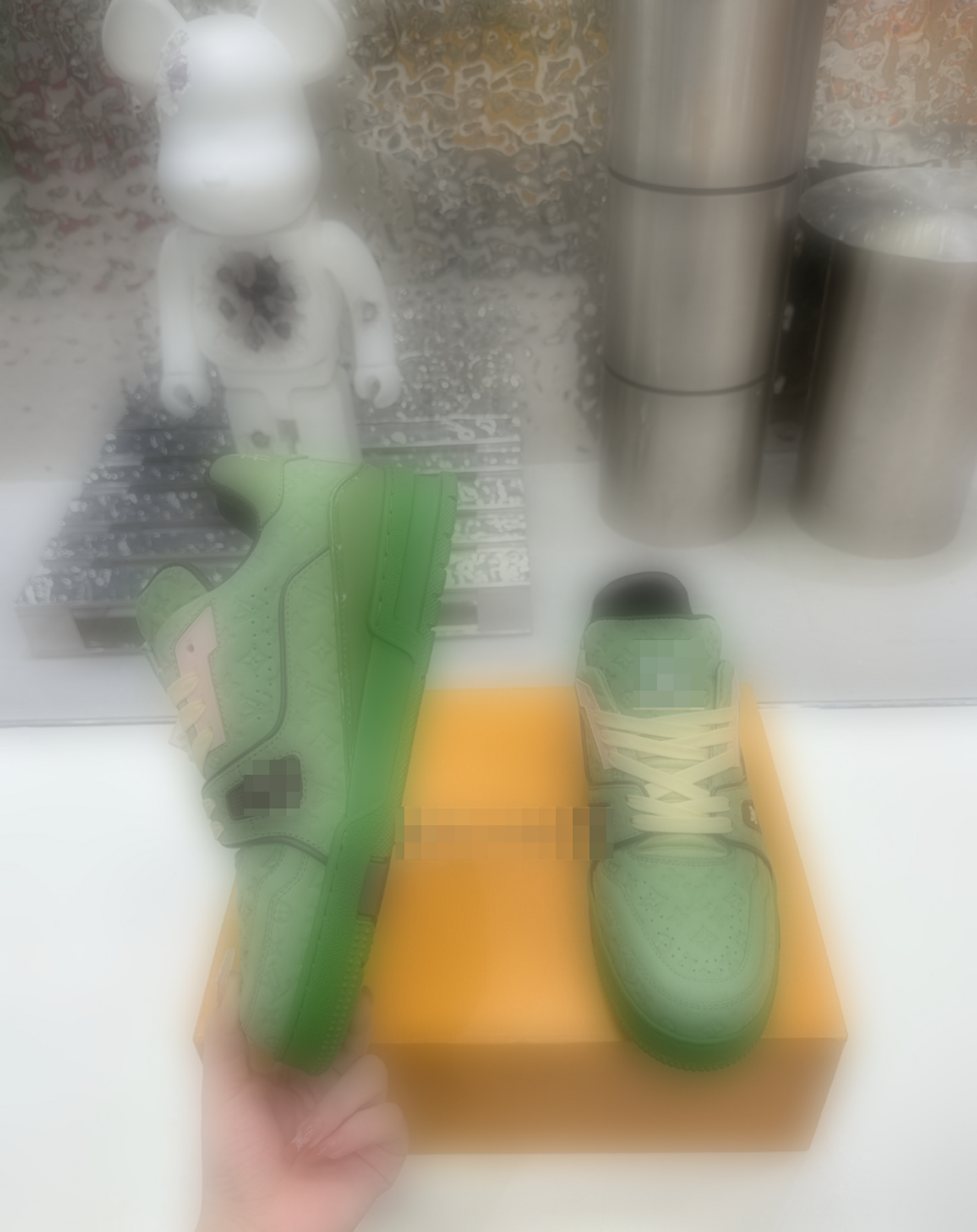 1110
